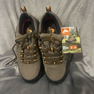 Outdoor Men's Hikers in Olive and Black